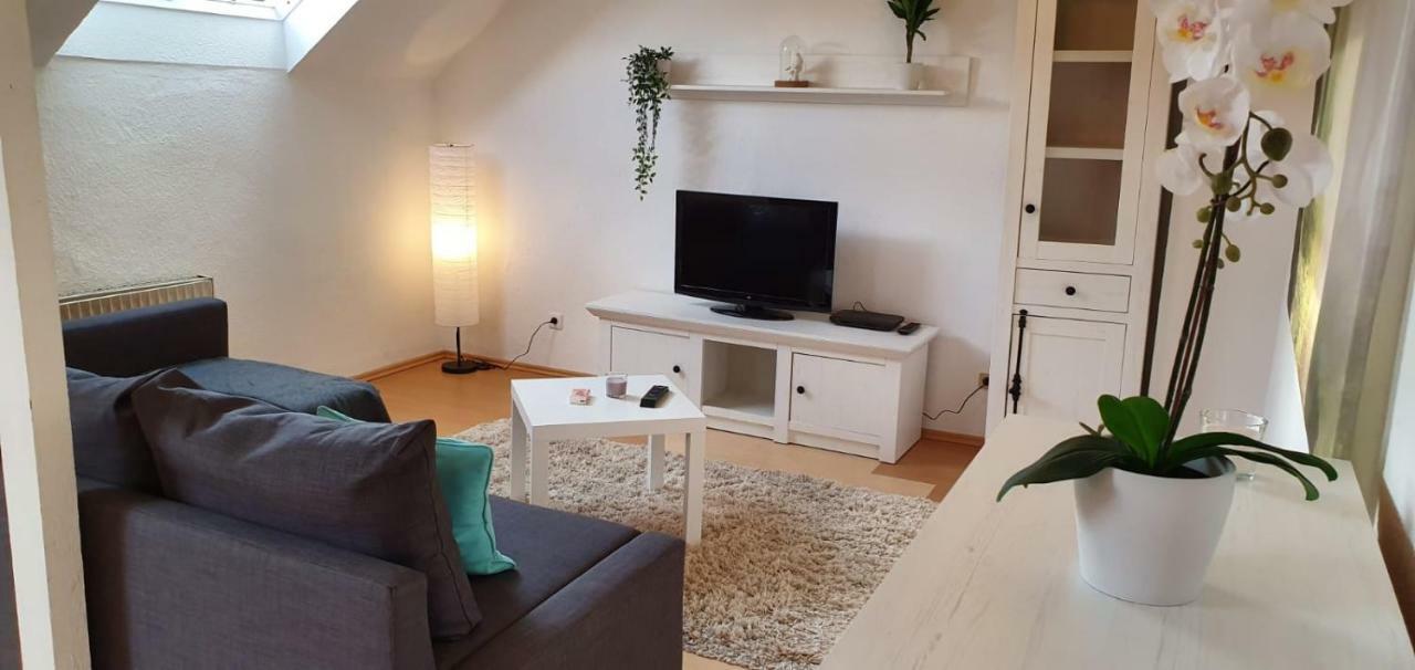 Ferienwohnung Leo Duisburg - Naehe Bahnhof Екстер'єр фото